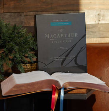 the macarthur study bible