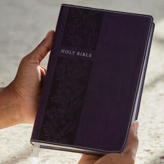 NKJV Large Print Personal Size Reference Bible Photo