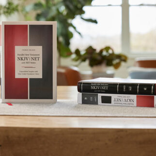 NKJV-NET Parallel New Testament with Translators' Notes Photo